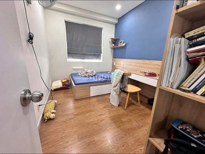 Hình ảnh 77m2, Căn góc, 2PN, 2WC, C/c Hoa Sen, Lạc Long Quân giá 10tr5/th.
