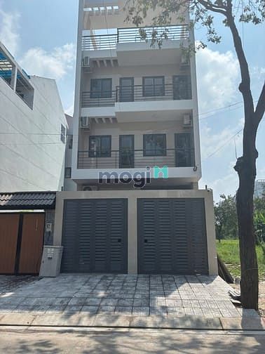 Hình ảnh Cho thuê nhà KDC 13B Conic (có nội thất, nhà mới hoàn thiện)