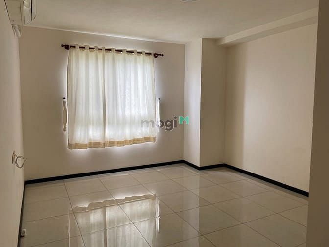 Hình ảnh Bán Căn Hộ The Flemington - 97m², 2PN - View Phú Thọ - Có Suất Ô Tô