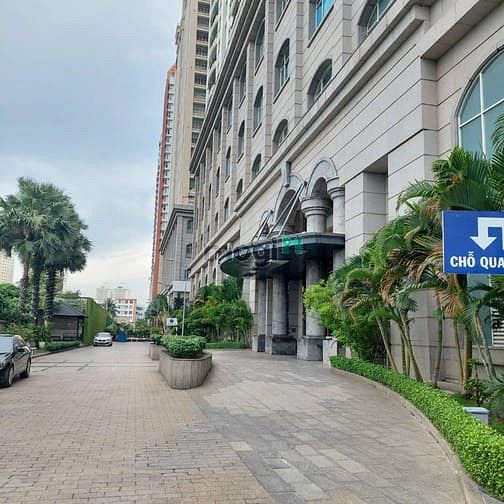 Hình ảnh Bán Căn Hộ The Flemington - 97m², 2PN - View Phú Thọ - Có Suất Ô Tô