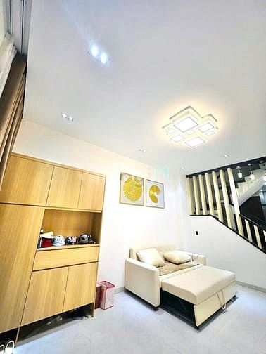 Hình ảnh Nhà 3 Lầu 5PN Full Nội Thất, Đường Lê Văn Quới, Bình Tân