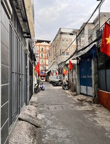 Hình ảnh Bán nhà 4 tầng,83,5m2, HXH Tân Bình
