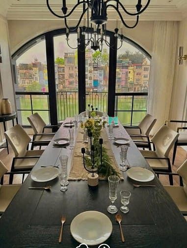 Hình ảnh Nhà đẹp phố Nguyễn Văn Cừ, DT 80 m2, 7 tầng, 2 mặt tiền, view hồ, KD