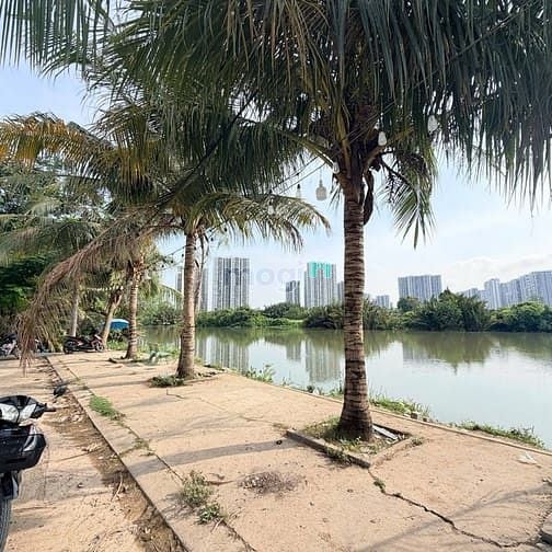 Hình ảnh Bán Lô Đất Góc 2 Mặt Tiền View Sông View Nhìn Sang Vinhome Grandpark