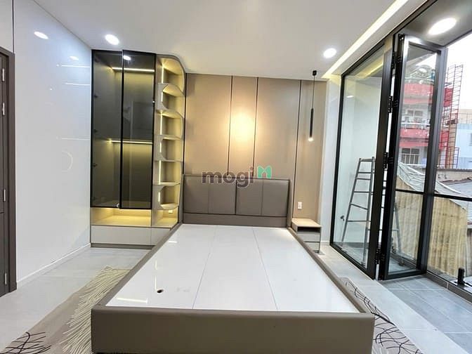 Hình ảnh Nhà 5 tầng xây mới có nội thất,thang máy Quận 11