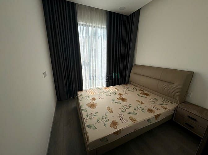 Hình ảnh Cho thuê căn 2PN 2WC 86m2 full nội thất Diamond Centery view hồ bơi