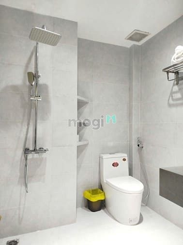 Hình ảnh Cho Thuê Căn Hộ Cửa Sổ Lớn Cực Thoáng_CV 23/9_Bùi Viện_Cống Quỳnh_Q1🌸
