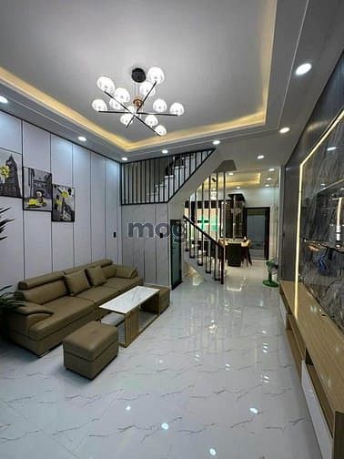 Hình ảnh Giảm mạnh nhà Tôn Thất Thuyết Q.4 4,3mx9,5m 4PN 5WC