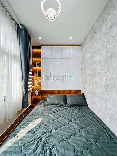 Hình ảnh Nhà sân thượng Cách Mạng Tháng 8 Q. Tân Bình 3PN 4WC có SHR
