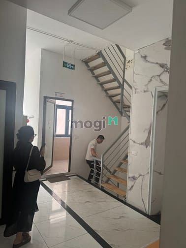 Hình ảnh Cho thuê 2 căn liền kề Galaxy Vạn Phúc. DT 200m2, 6 tầng, thang máy