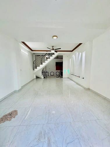 Hình ảnh Bán nhà mặt tiền Lê Công Phép, 4,5 tỷ