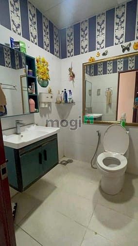 Hình ảnh Chung cư 590 CMT8, P.9, Q3: 85m2, 2p ngủ, ban công, 11tr/th