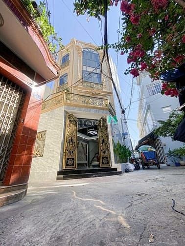 Hình ảnh Biệt thự full nội thất mới xây ngay ngã tư hòa bình và lũy bán bích.