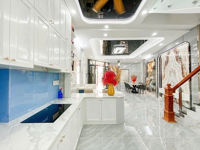Hình ảnh Biệt thự full nội thất mới xây ngay ngã tư hòa bình và lũy bán bích.