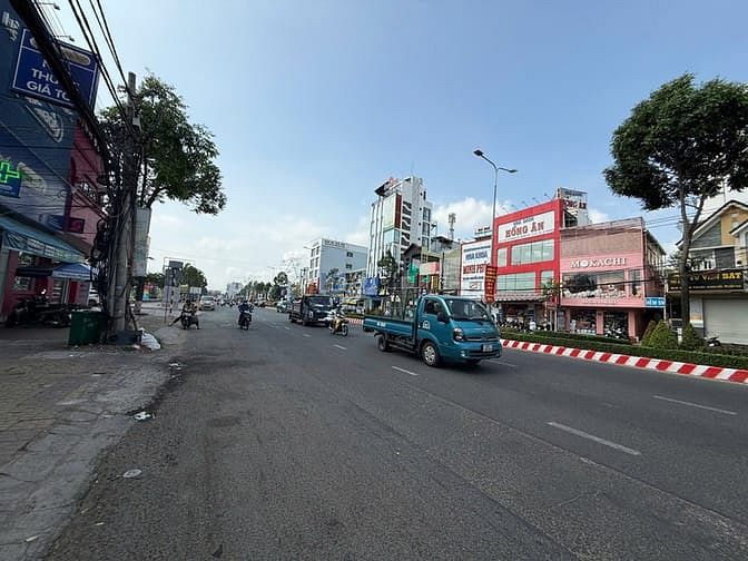 Hình ảnh Nhà 3 lầu rộng thoáng mặt tiền Mậu Thân, phường Cái Khế, Cần Thơ