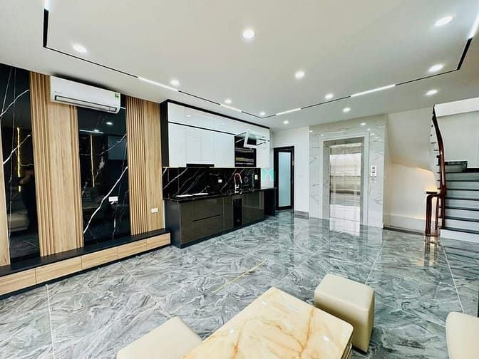 Hình ảnh Siêu phẩm mặt phố Hoàng Mai | 45m2 x 6 tầng | MT 4m | Giá 17.9 tỷ