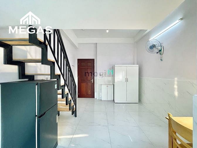 Hình ảnh Cho Thuê Duplex Cửa Sổ Trời Ngay Etown Cộng Hoà - Hoàng Hoa Thám