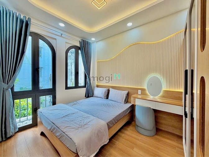 Hình ảnh MẶT TIỀN Phan Xích Long - 40m2- 4 Tầng - Chỉ hơn 9 tỷ