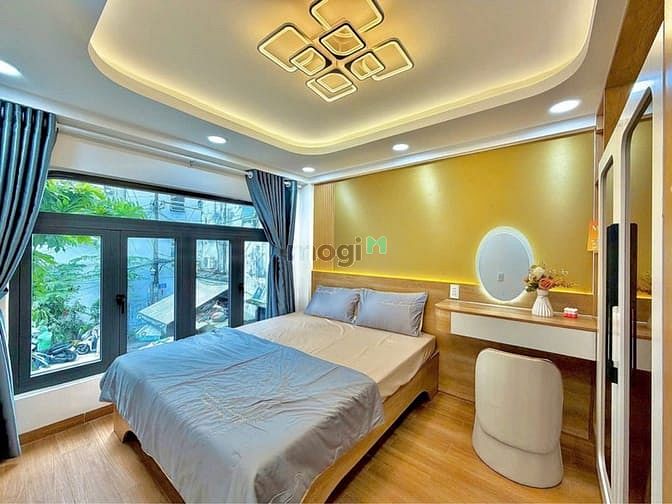 Hình ảnh MẶT TIỀN Phan Xích Long - 40m2- 4 Tầng - Chỉ hơn 9 tỷ