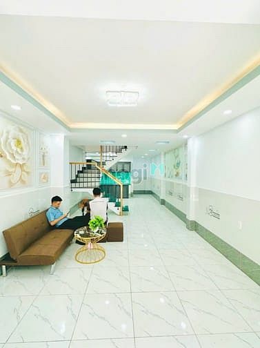 Hình ảnh Nhà 2 Lầu 4PN Mới Tinh, Đường Lê Văn Quới, Bình Tân
