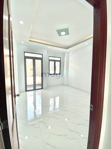 Hình ảnh Nhà 2 Lầu 4PN Mới Tinh, Đường Lê Văn Quới, Bình Tân