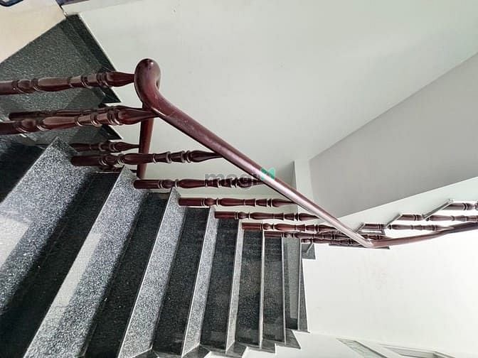 Hình ảnh Trường Sa - 4 tầng - 41m2 - Sát mặt tiền - Chỉ hơn 7 tỷ