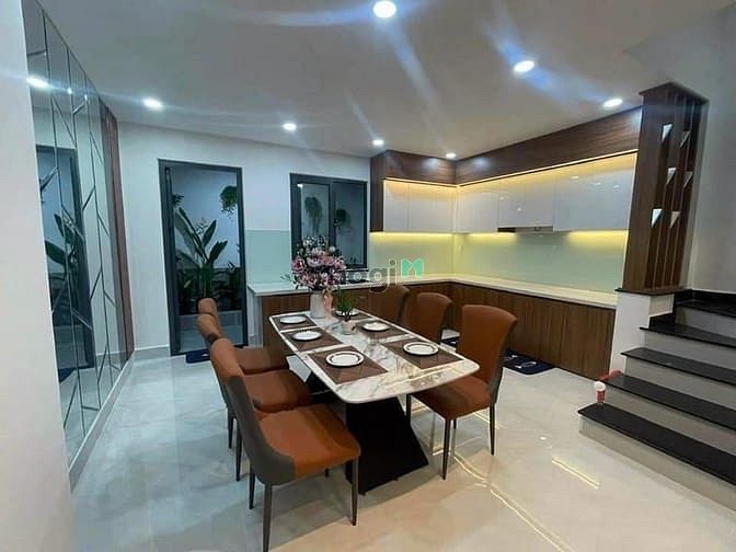 Hình ảnh Nhà hẻm xe hơi quận Tân Bình 60m2 vuông vức đẹp 3PN 4WC