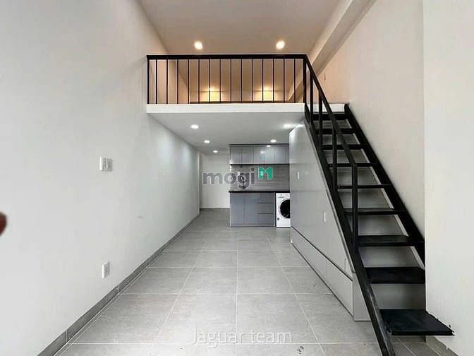 Hình ảnh Cho Thuê Duplex Gác Cao Ban công Ngay Nhất Chi Mai - Hoàng Hoa Thám