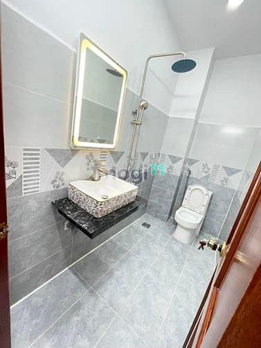 Hình ảnh Nhà đẹp Lũy Bán Bích 4,5m x 11m 4PN 4WC đủ sổ