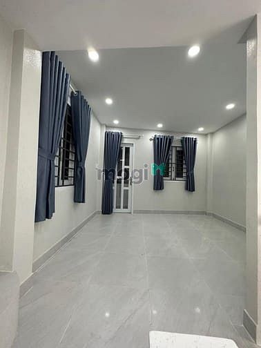 Hình ảnh Nhà đẹp Lũy Bán Bích 4,5m x 11m 4PN 4WC đủ sổ