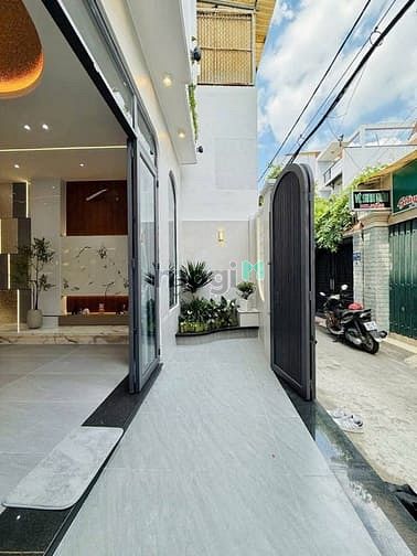 Hình ảnh NHÀ MỚI ĐẸP - Ngay Công Viên Làng Hoa - Gò Vấp
