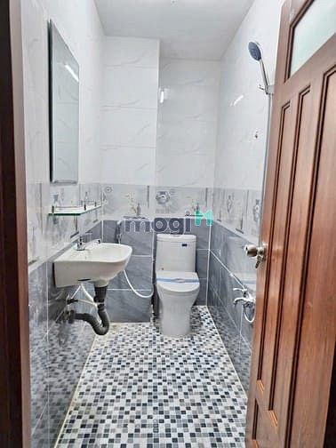 Hình ảnh Nhà 3 Tầng 3PN 3WC, Hẻm rộng, Đường Chiến Lược