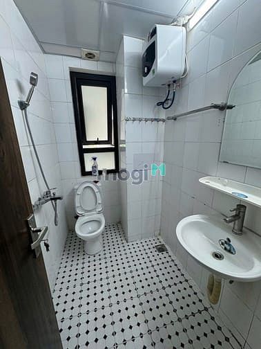 Hình ảnh Bán Gấp CHCH Cầu Giấy - Hơn 4tỷ - 44m 2 mặt thoáng - Full Nội Thất