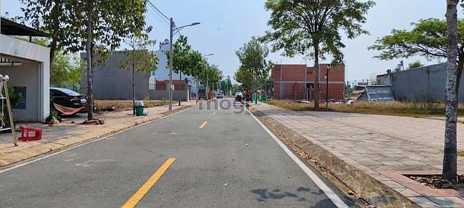 Hình ảnh Cần bán lô đất 85m2 ngay cổng Vsip Bình Dương. Mặt tiền đường 746
