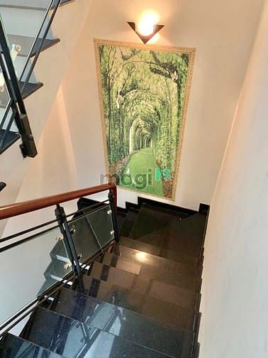 Hình ảnh Nhà 4 Tầng 4PN Đường Lê Văn Quới, Bình Tân, 2 Mặt Hẻm