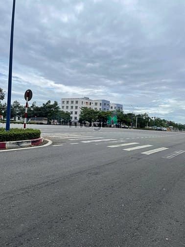 Hình ảnh Anh chị cần Trang MB66.COM Chính Thức - MB 66 Uy Tín đất Bình Dương thì gọi e có mấy vị trí đối diện KCN
