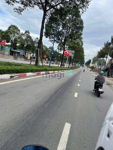 Hình ảnh Anh chị cần Trang MB66.COM Chính Thức - MB 66 Uy Tín đất Bình Dương thì gọi e có mấy vị trí đối diện KCN