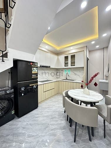 Hình ảnh Bán nhà đường Phan Văn Trị, Bình Thạnh - 33m2 2 tầng - Chỉ 5.68 tỷ