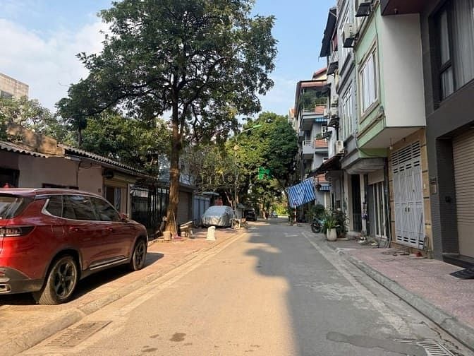 Hình ảnh Tư Đình Long Biên – Ô TÔ – 136 M2 – Đất – MT 4.5 M – Giá 20.6 Tỷ.