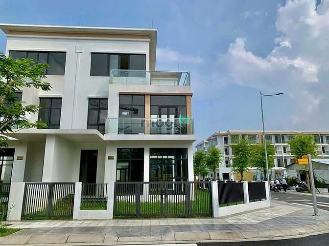 Hình ảnh Tôi muốn bán căn villa t&t abtv01 view sông, cực đẹp ngay trường fpt