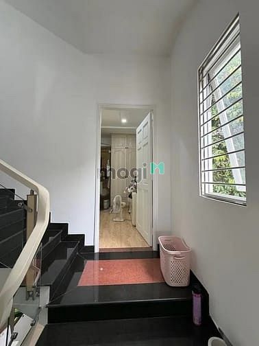 Hình ảnh Gấp bán, giảm còn 9,5 tỷ tl. Nhà đẹp 5T - ô tô ngủ trong nhà
