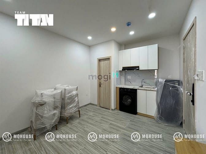 Hình ảnh Balcony 1PN Thang Máy Hầm Xe_Lê Văn Duyệt_Giáp Quận 1 Gần Trung Tâm