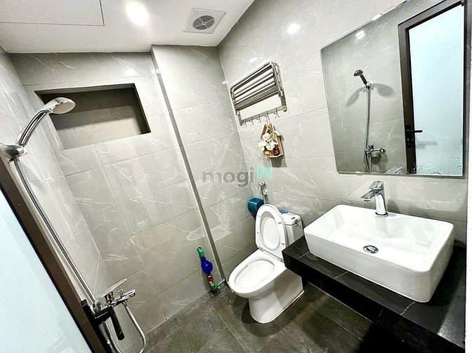 Hình ảnh Balcony 1PN Full Nội Thất Ngay Khu Phố Ẩm Thực Phan Xích Long