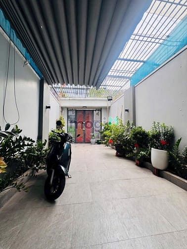 Hình ảnh Siêu phẩm 4 tầng kiên cố KDC cao cấp Lê Văn Chí - 90m2