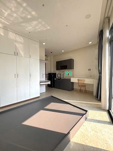 Hình ảnh Balcony Studio Thang Máy Full Nội Thất Ngay Phan Xích Long