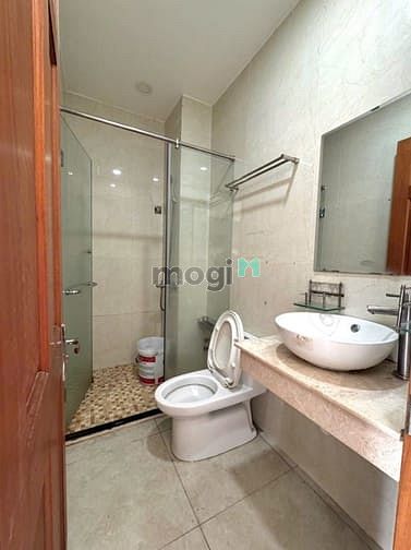 Hình ảnh Balcony Studio Thang Máy Full Nội Thất Ngay Phan Xích Long