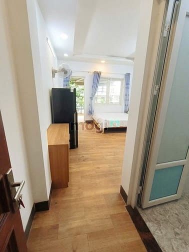 Hình ảnh Balcony 1PN Máy Giặt Riêng Full Nội Thất Ngay Ung Văn Khiêm