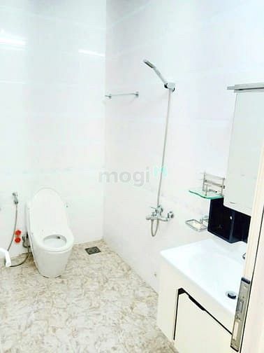 Hình ảnh Balcony 1PN Máy Giặt Riêng Full Nội Thất Ngay Ung Văn Khiêm