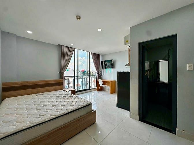Hình ảnh Balcony Studio New 100% Thang Máy Ngay Khu Phố Ẩm Thực Phan Xích Long