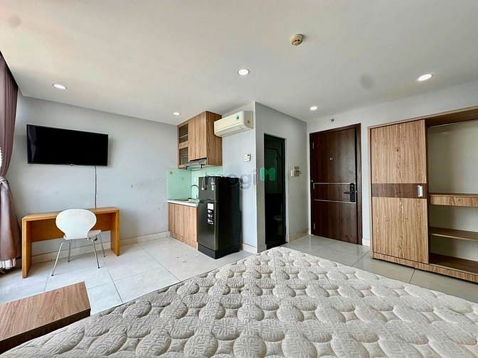 Hình ảnh Balcony Studio New 100% Thang Máy Ngay Khu Phố Ẩm Thực Phan Xích Long